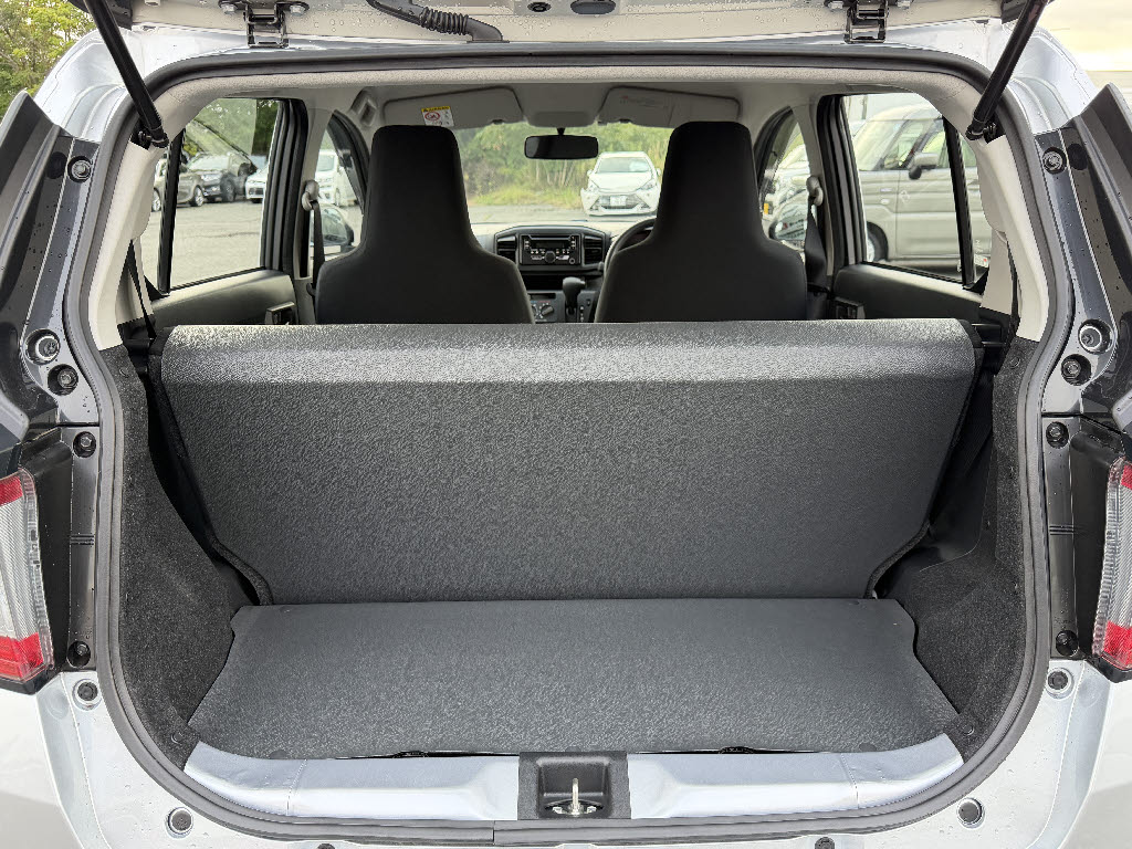 ダイハツ ミライース B