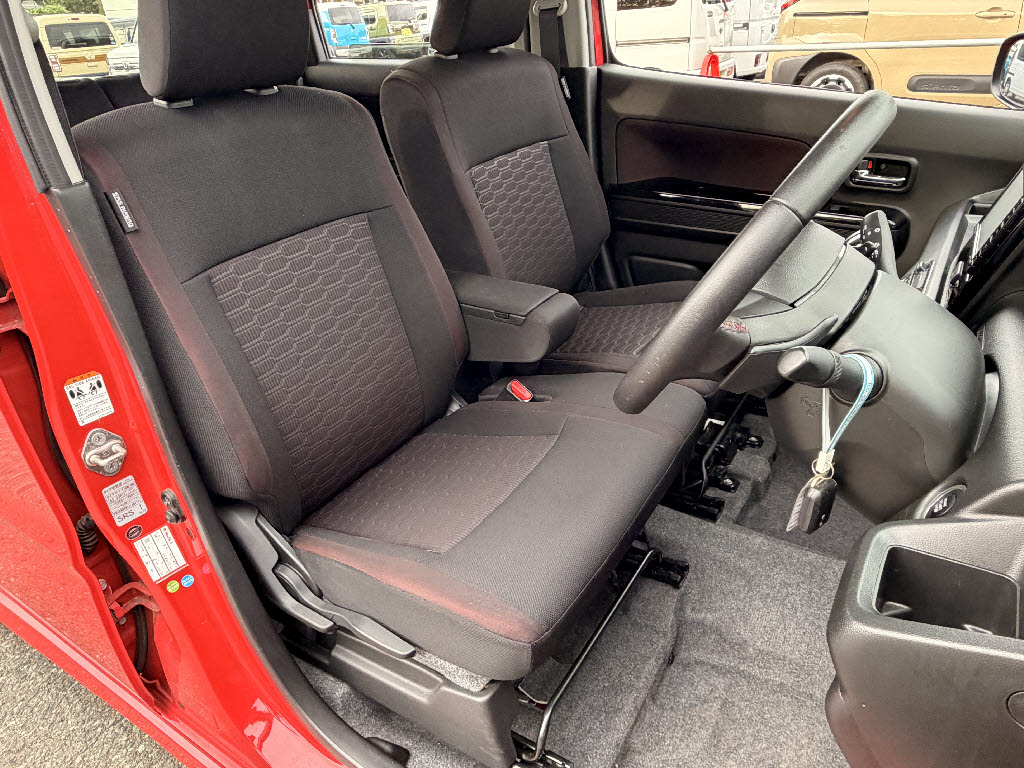 スズキ ワゴンＲスティングレー ﾊｲﾌﾞﾘｯﾄﾞT 4WD