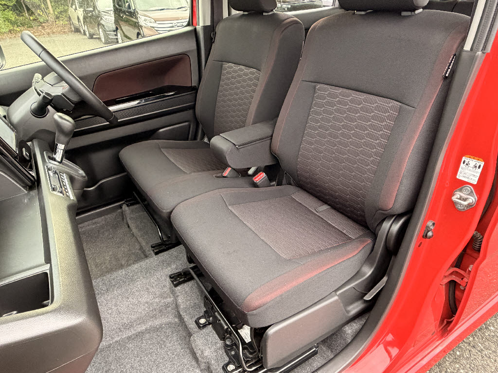 スズキ ワゴンＲスティングレー ﾊｲﾌﾞﾘｯﾄﾞT 4WD