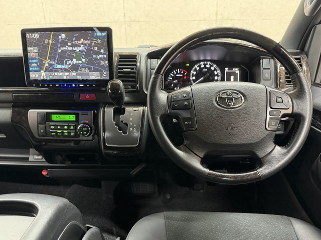 トヨタ ハイエースＶ ﾛﾝｸﾞｽｰﾊﾟｰGLﾀﾞｰｸﾌﾟﾗｲﾑ2