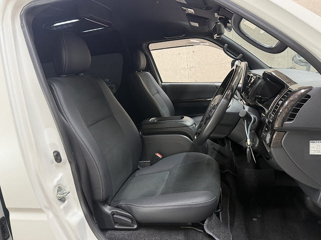 トヨタ ハイエースＶ ﾛﾝｸﾞｽｰﾊﾟｰGLﾀﾞｰｸﾌﾟﾗｲﾑ2