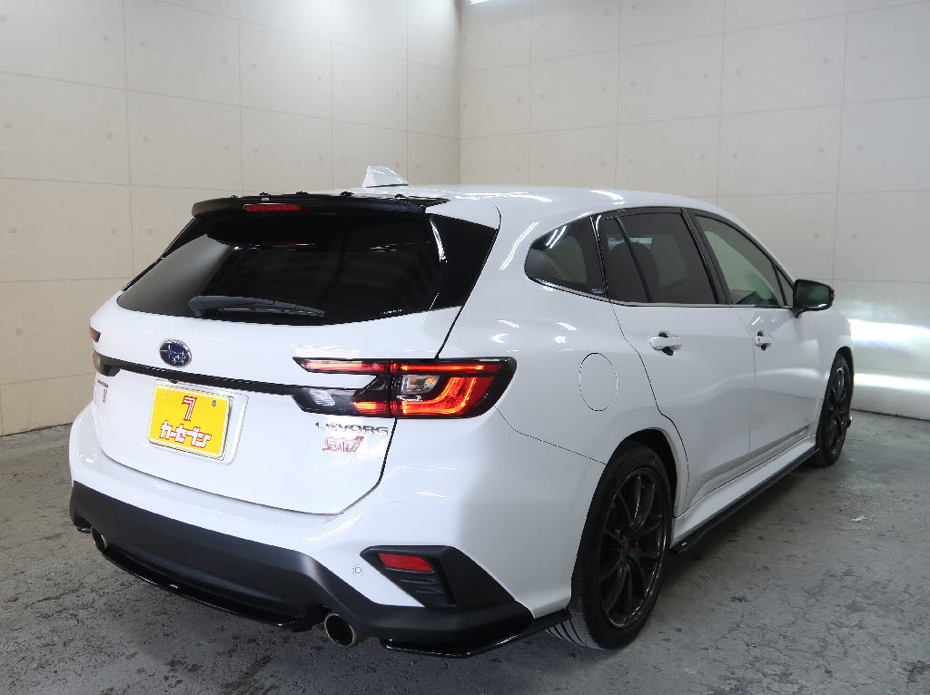 スバル レヴォーグ STIｽﾎﾟｰﾂ R EX 4WD