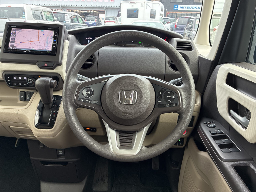 ホンダ Ｎ　ＢＯＸ G・Lﾎﾝﾀﾞｾﾝｼﾝｸﾞ 4WD