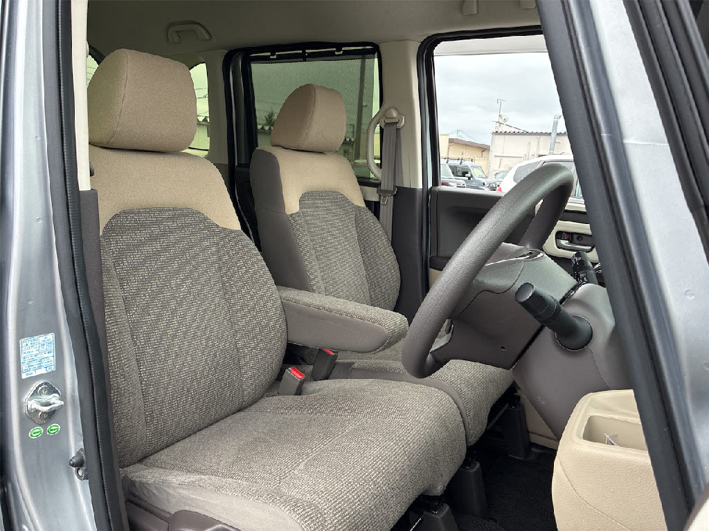 ホンダ Ｎ　ＢＯＸ G・Lﾎﾝﾀﾞｾﾝｼﾝｸﾞ 4WD