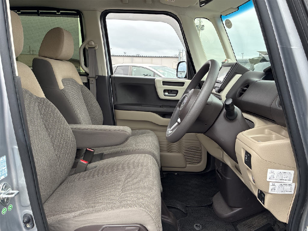 ホンダ Ｎ　ＢＯＸ G・Lﾎﾝﾀﾞｾﾝｼﾝｸﾞ 4WD
