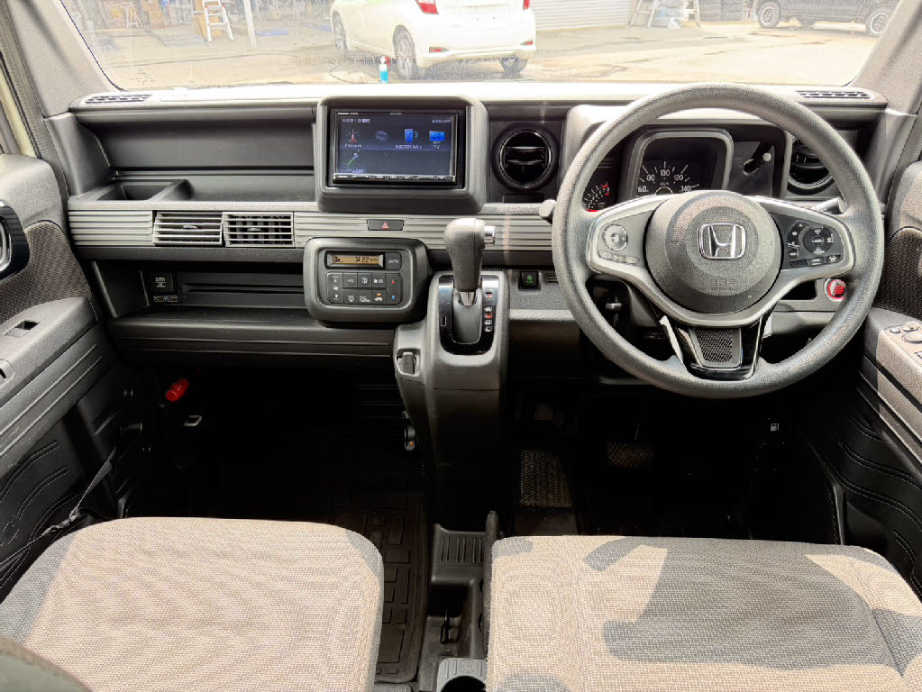 ホンダ Ｎ－ＶＡＮ ﾌｧﾝ･ﾎﾝﾀﾞｾﾝｼﾝｸﾞ4WD