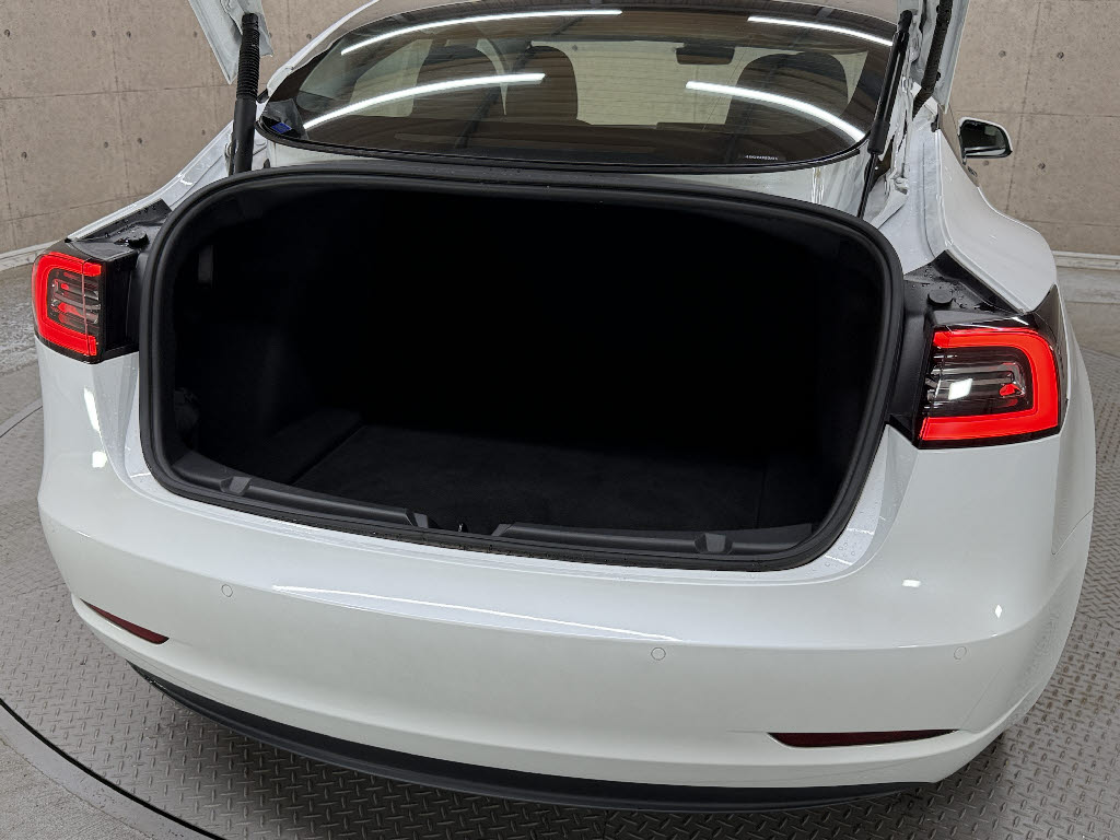 その他輸入車 テスラ モデル３ ベースグレード