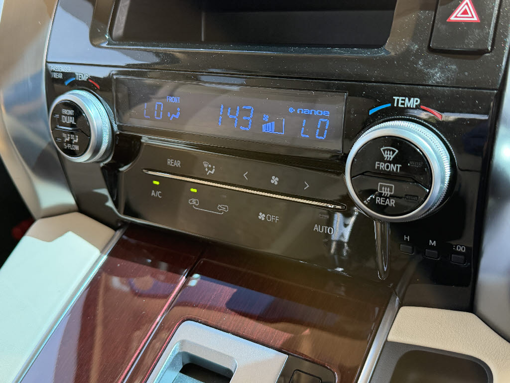 トヨタ ｳﾞｪﾙﾌｧｲｱﾊｲﾌﾞﾘｯﾄﾞ X 4WD