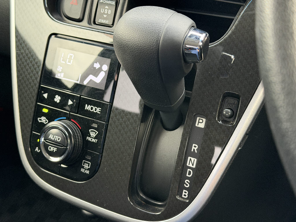 ダイハツ ムーヴカスタム XﾘﾐﾃｯﾄﾞSAⅢ 4WD