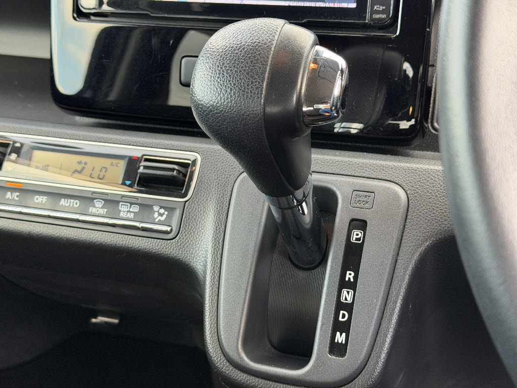 スズキ ワゴンＲスティングレー HYBRID T 4WD