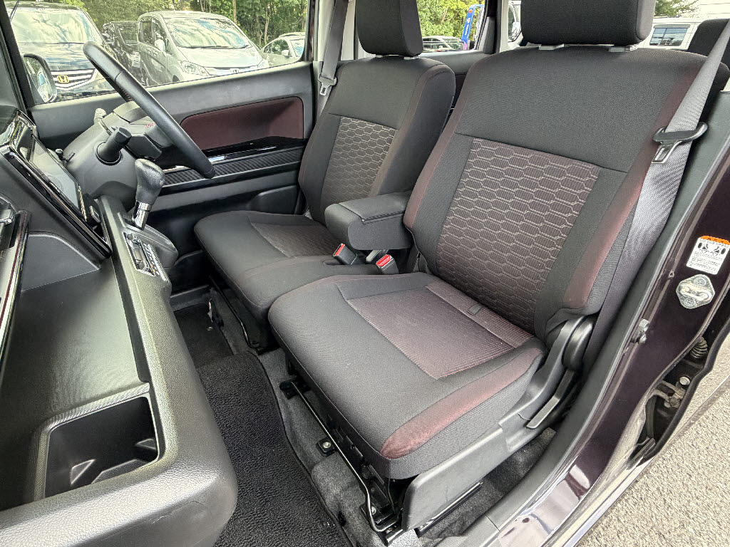 スズキ ワゴンＲスティングレー HYBRID T 4WD