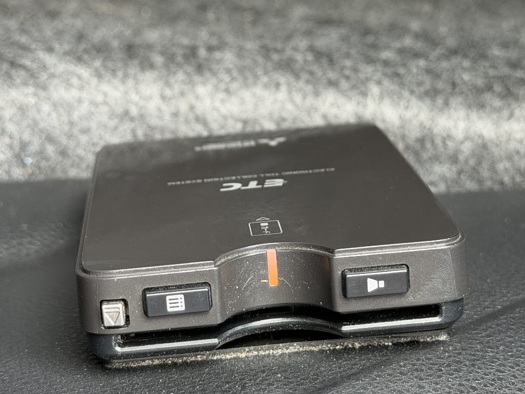 トヨタ アクア X
