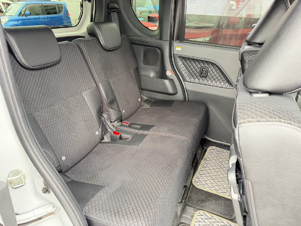 ダイハツ タント ｶｽﾀﾑRSｾﾚｸｼｮﾝ 4WD