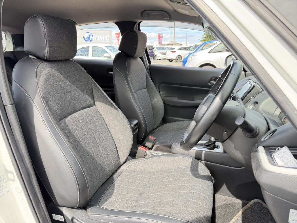 ホンダ ﾌｨｯﾄ e:HEV e:HEVホーム 4WD