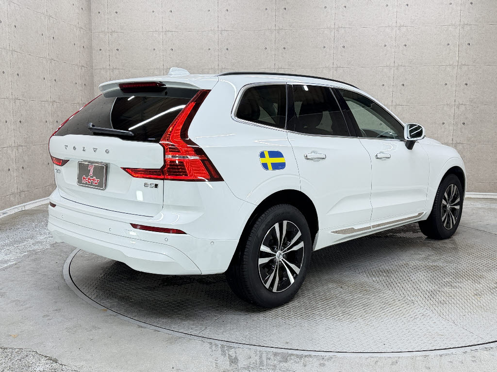 ボルボ ボルボ ＸＣ６０ B5 AWDﾓｰﾒﾝﾀﾑ 4WD
