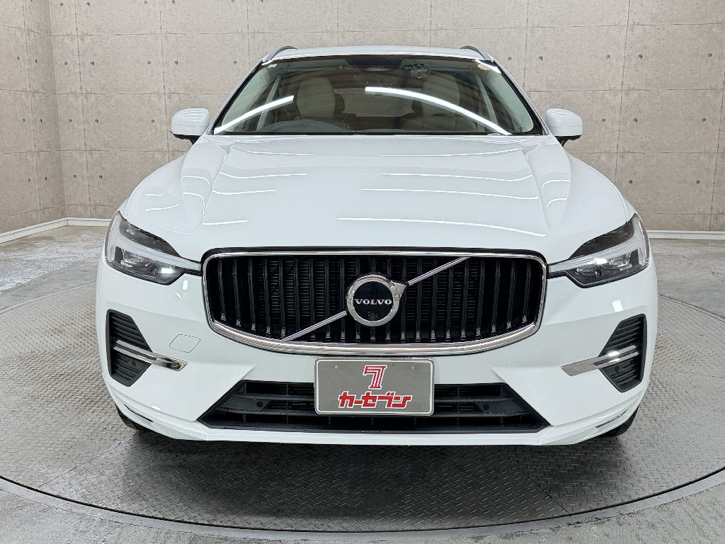 ボルボ ボルボ ＸＣ６０ B5 AWDﾓｰﾒﾝﾀﾑ 4WD