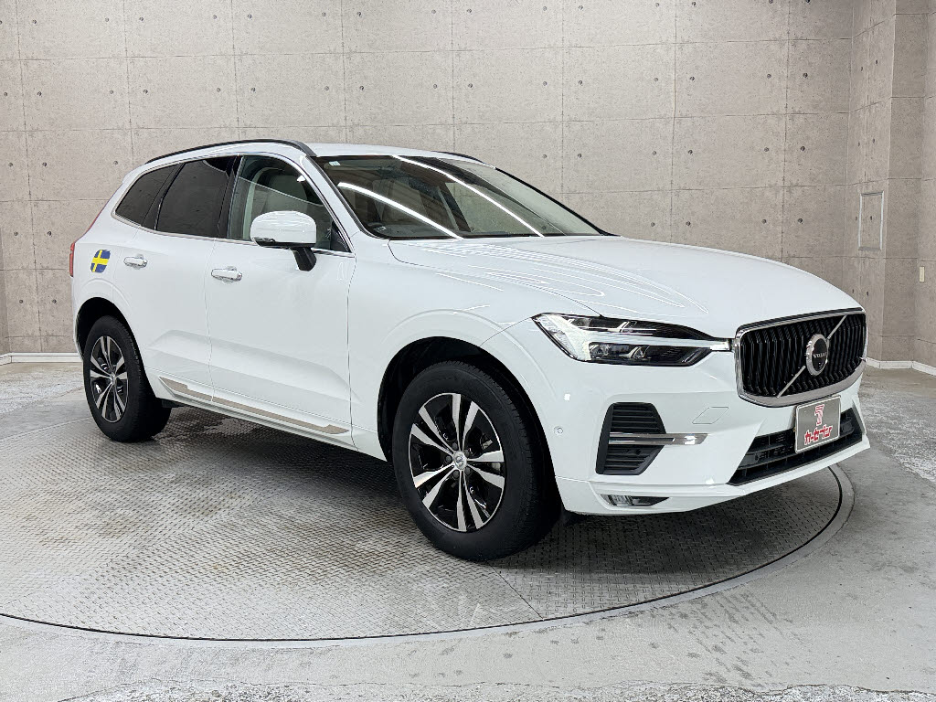 ボルボ ボルボ ＸＣ６０ B5 AWDﾓｰﾒﾝﾀﾑ 4WD