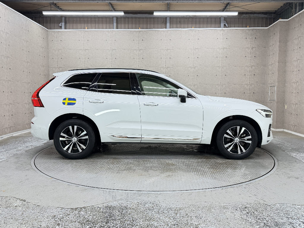 ボルボ ボルボ ＸＣ６０ B5 AWDﾓｰﾒﾝﾀﾑ 4WD