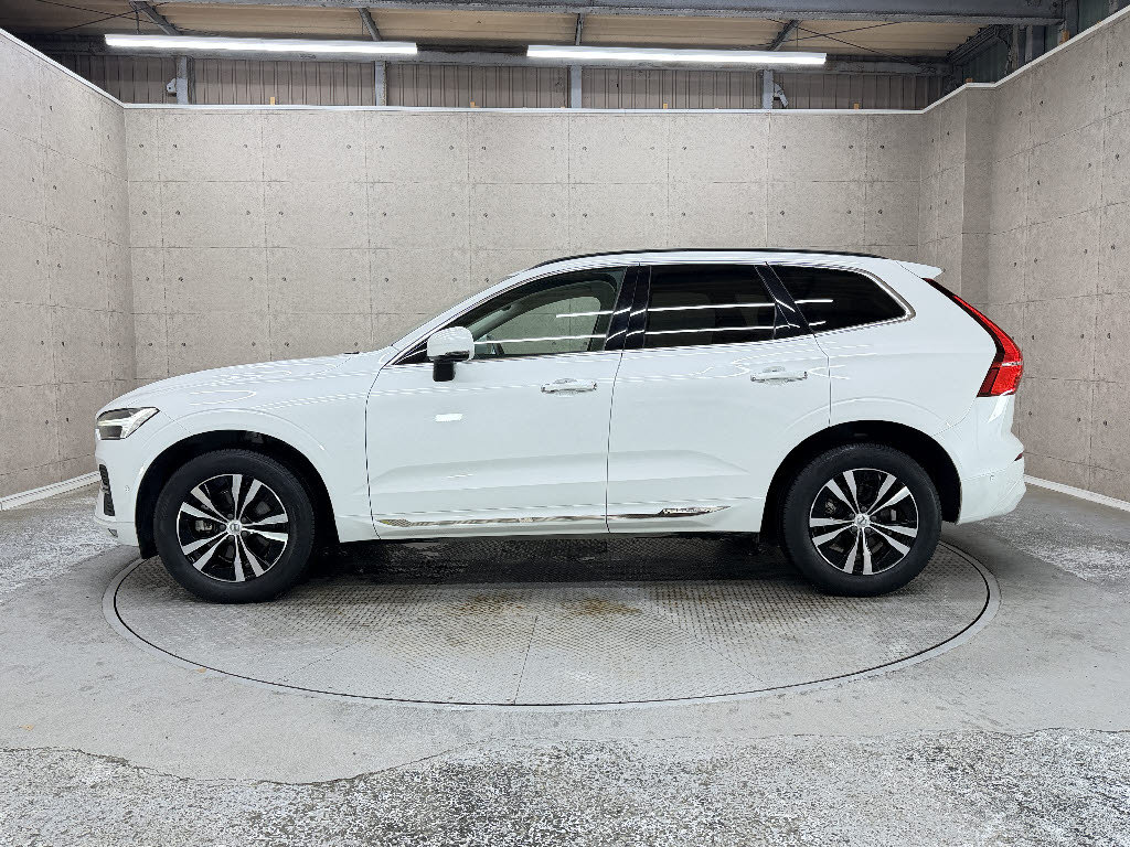 ボルボ ボルボ ＸＣ６０ B5 AWDﾓｰﾒﾝﾀﾑ 4WD