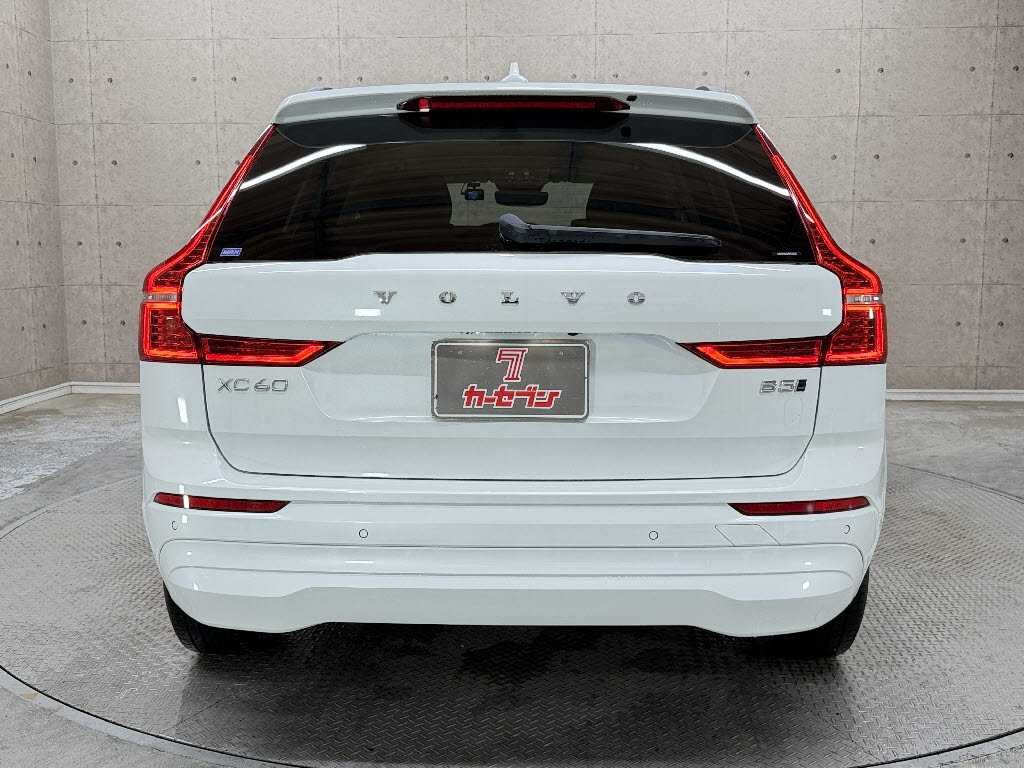 ボルボ ボルボ ＸＣ６０ B5 AWDﾓｰﾒﾝﾀﾑ 4WD