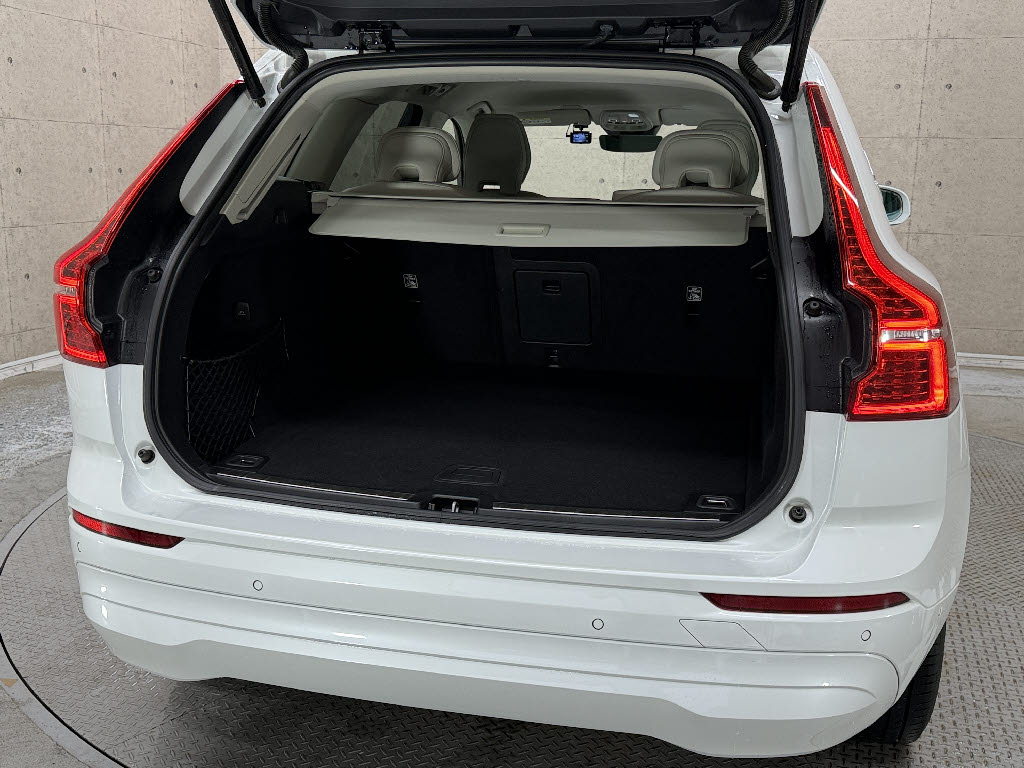 ボルボ ボルボ ＸＣ６０ B5 AWDﾓｰﾒﾝﾀﾑ 4WD