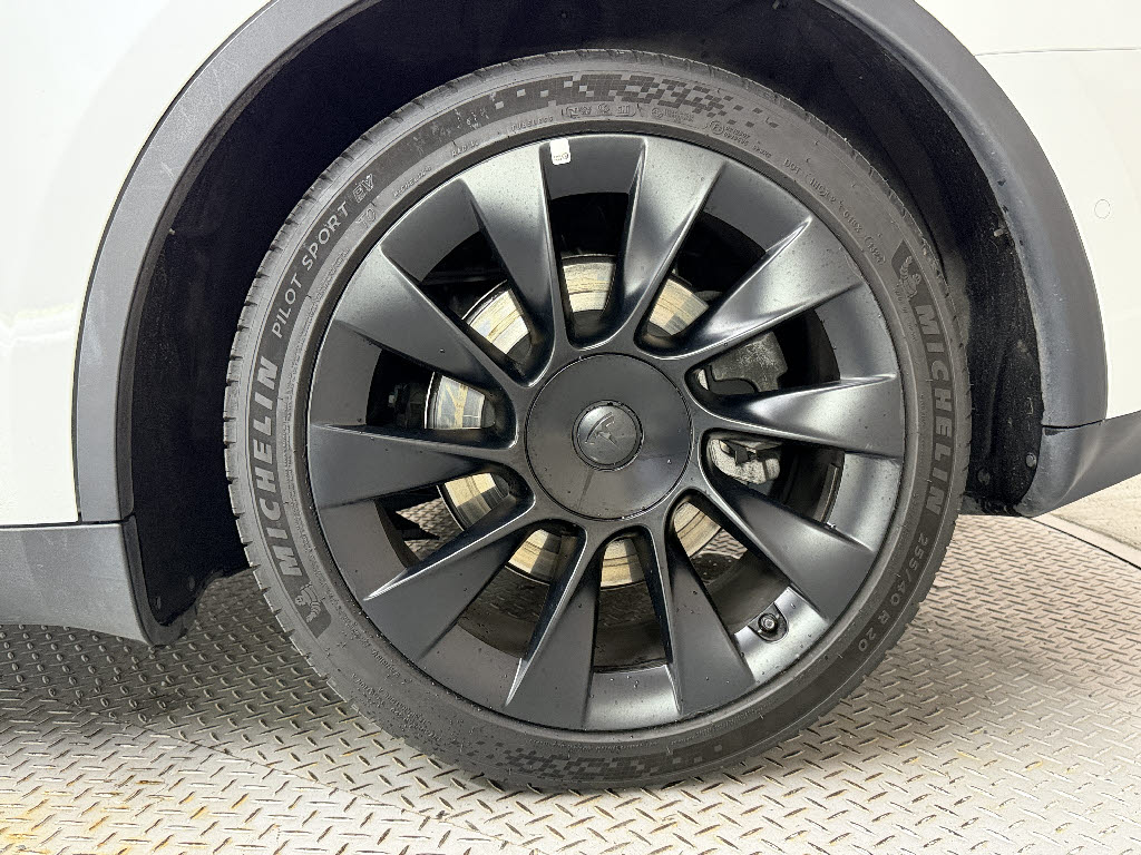 その他輸入車 テスラ モデルＹ ＲＷＤ