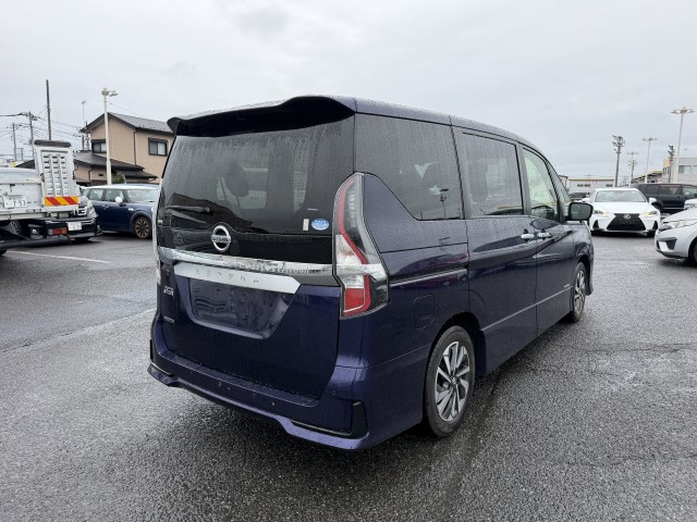 ニッサン セレナＨＶ ハイウェイスターV