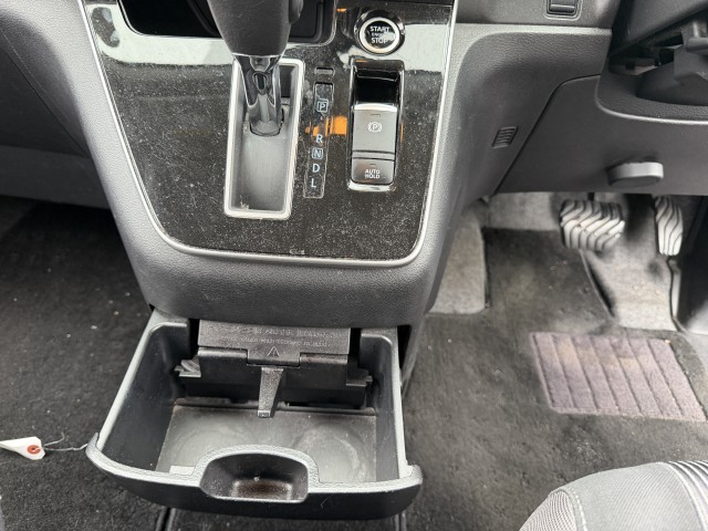 ニッサン セレナＨＶ ハイウェイスターV