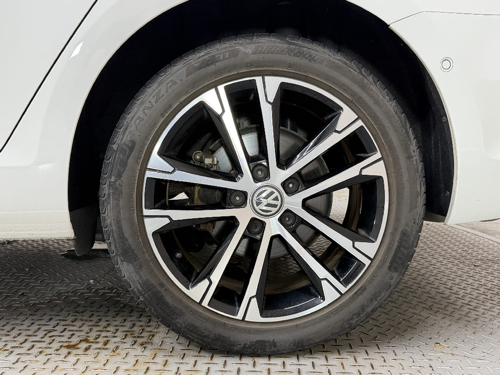 フォルクスワーゲン ＶＷゴルフヴァリアント ｳﾞｧﾘｱﾝﾄTDIｺﾝﾌｫｰﾄﾗｲﾝﾏｲｽﾀｰ