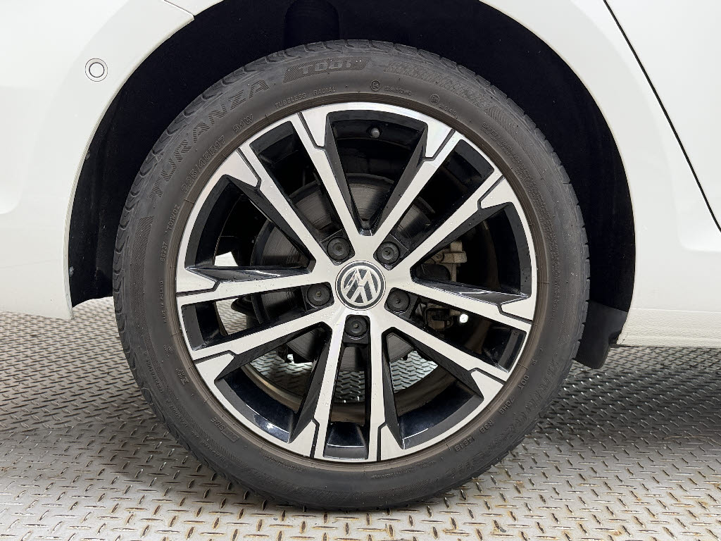 フォルクスワーゲン ＶＷゴルフヴァリアント ｳﾞｧﾘｱﾝﾄTDIｺﾝﾌｫｰﾄﾗｲﾝﾏｲｽﾀｰ