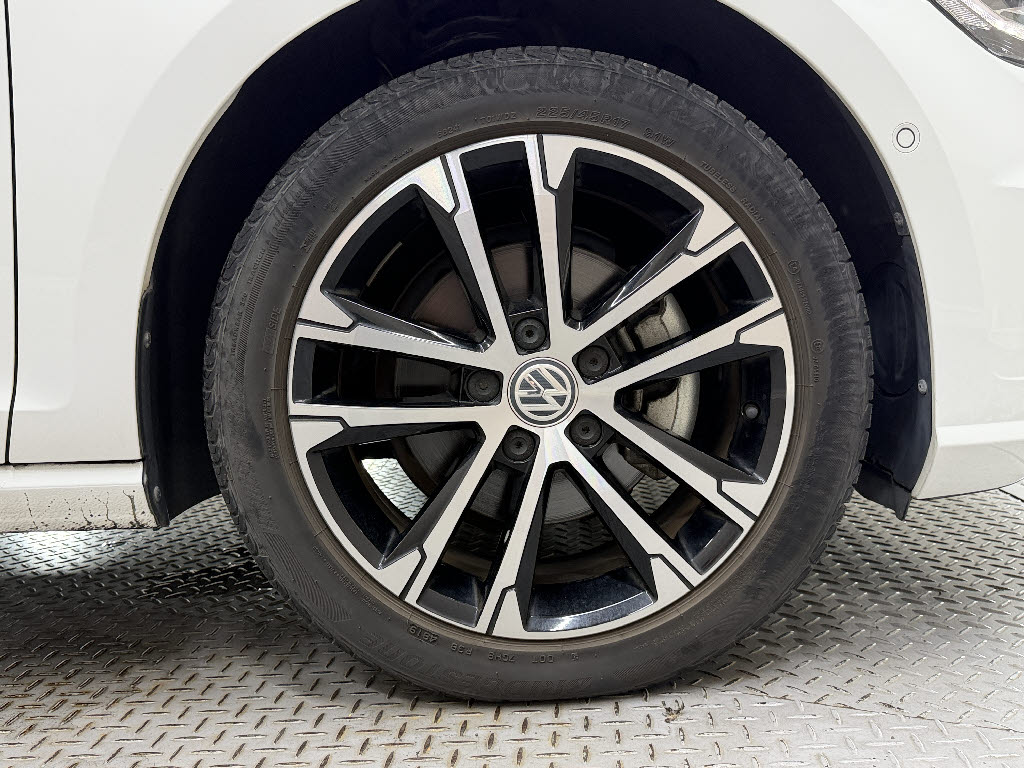 フォルクスワーゲン ＶＷゴルフヴァリアント ｳﾞｧﾘｱﾝﾄTDIｺﾝﾌｫｰﾄﾗｲﾝﾏｲｽﾀｰ