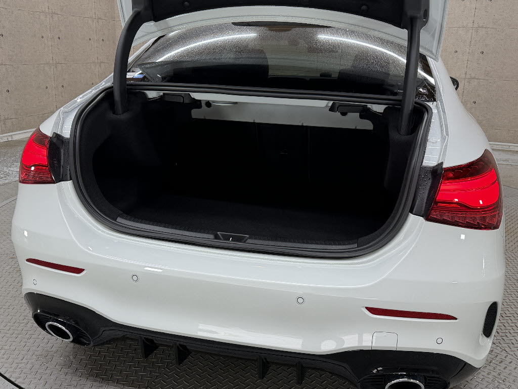 メルセデスベンツ ﾒﾙｾﾃﾞｽﾍﾞﾝﾂ Aｸﾗｽ ｾﾀﾞﾝ AMG　A35　4ﾏﾁｯｸ