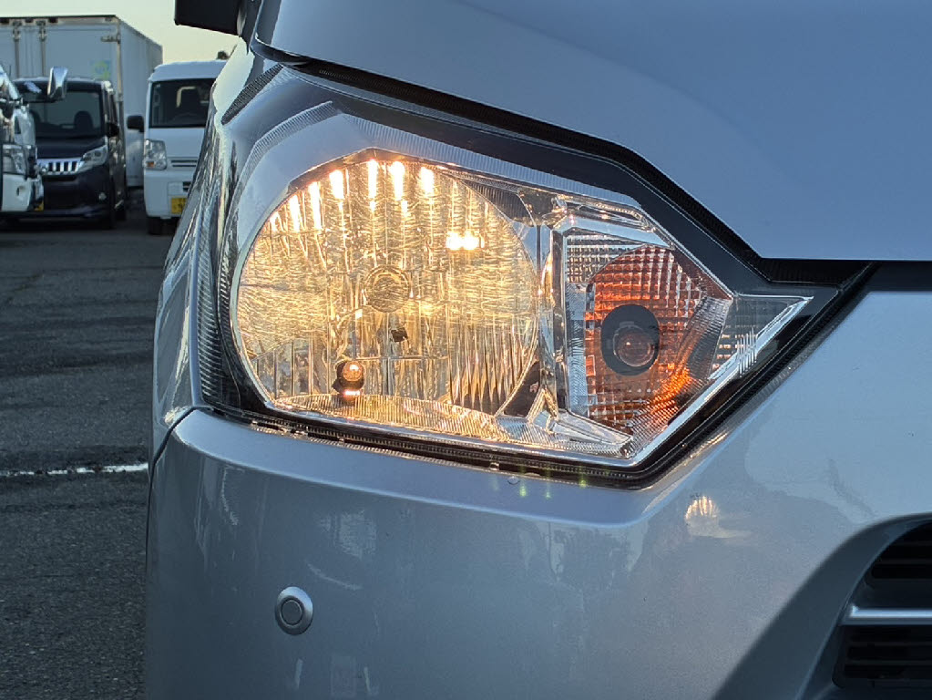 ダイハツ ミライース L SA3 4WD
