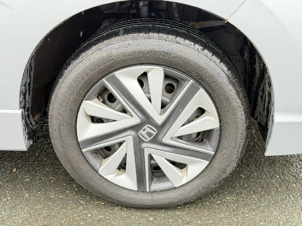 ホンダ シャトル ハイブリッド 4WD