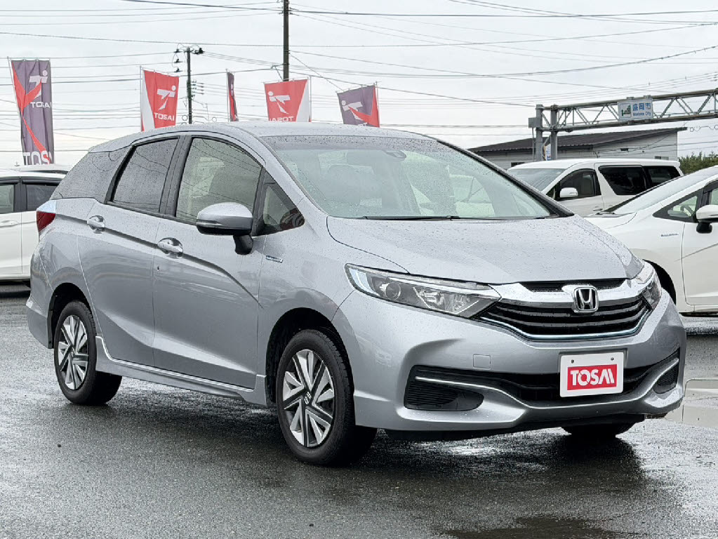 ホンダ シャトル ハイブリッド 4WD