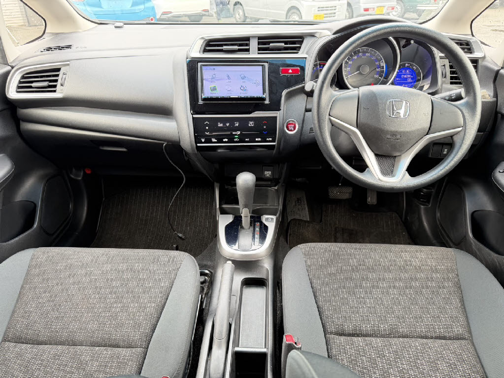 ホンダ フィット 13G・Fパッケージ 4WD