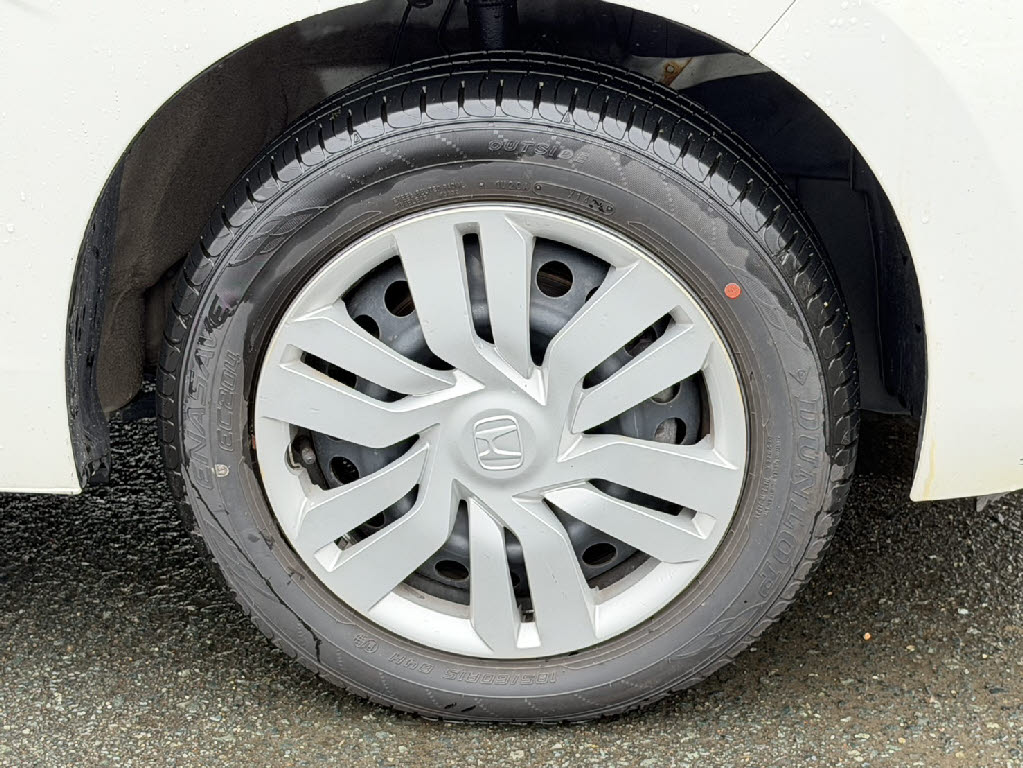 ホンダ フィット 13G・Fパッケージ 4WD