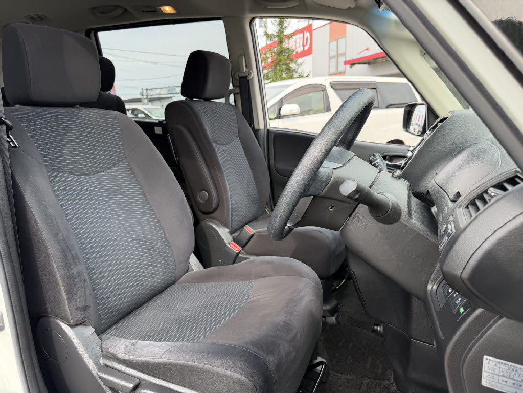 ニッサン セレナ 20X Vｾﾚｸｼｮﾝ+ｾｰﾌﾃｨ 4WD