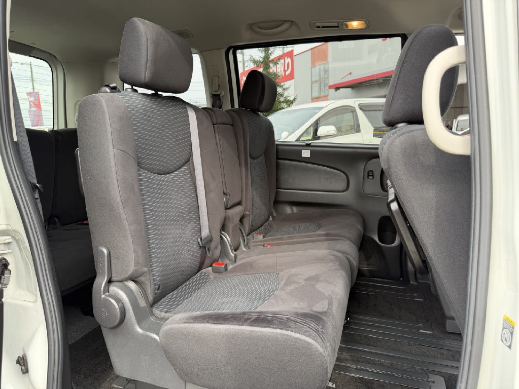 ニッサン セレナ 20X Vｾﾚｸｼｮﾝ+ｾｰﾌﾃｨ 4WD