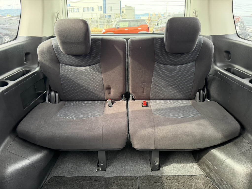 ニッサン セレナ 20X Vｾﾚｸｼｮﾝ+ｾｰﾌﾃｨ 4WD