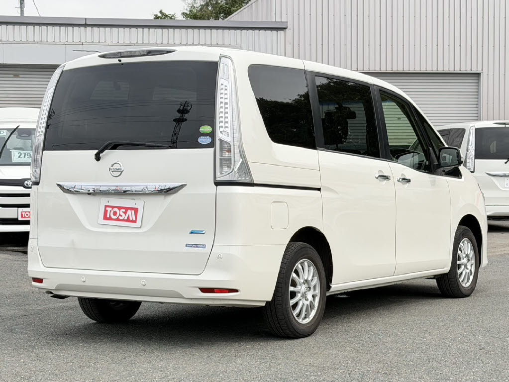 ニッサン セレナ 20X Vｾﾚｸｼｮﾝ+ｾｰﾌﾃｨ 4WD