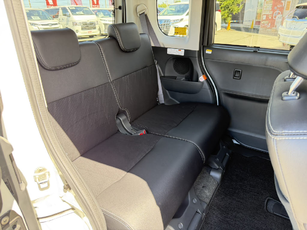 ダイハツ タント ｶｽﾀﾑRSﾄｯﾌﾟｴﾃﾞｨｼｮﾝSAⅢ 4WD