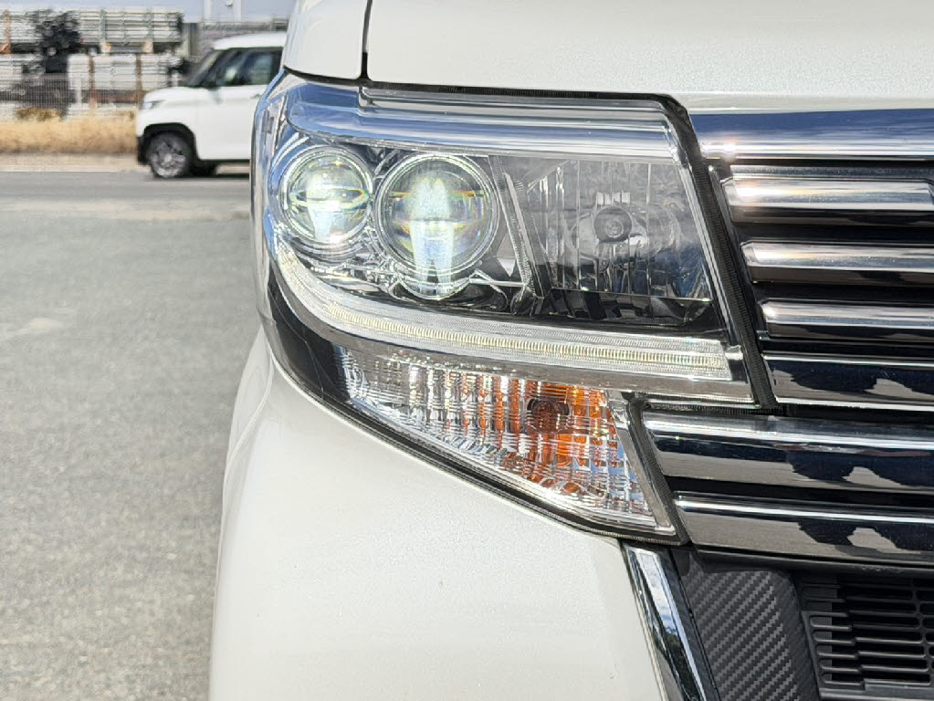 ダイハツ タント ｶｽﾀﾑRSﾄｯﾌﾟｴﾃﾞｨｼｮﾝSAⅢ 4WD
