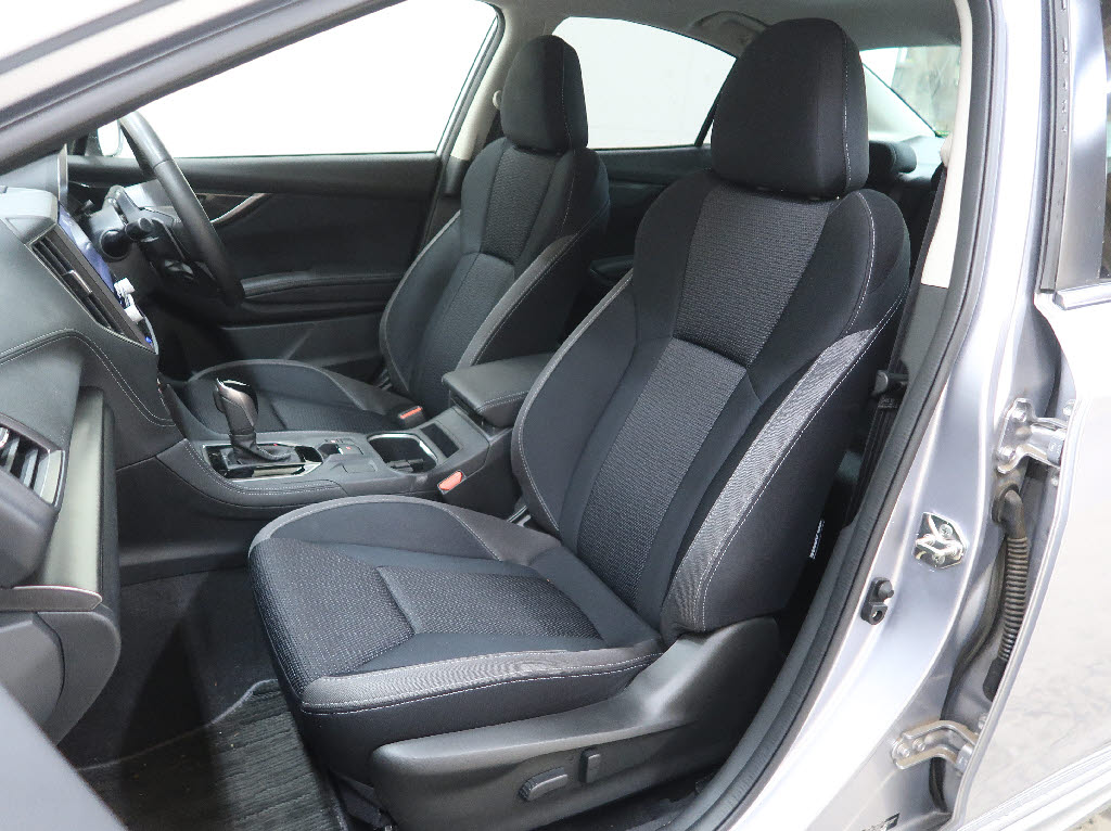 スバル インプレッサ 2.0I-Sアイサイト 4WD