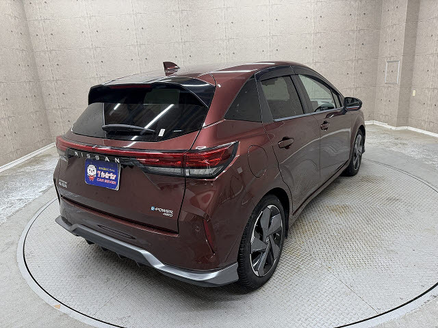 ニッサン オーラ Ｇ　ＦＯＵＲ　レザーエディション
