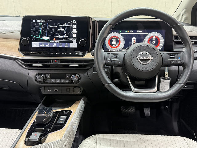 ニッサン オーラ Ｇ　ＦＯＵＲ　レザーエディション