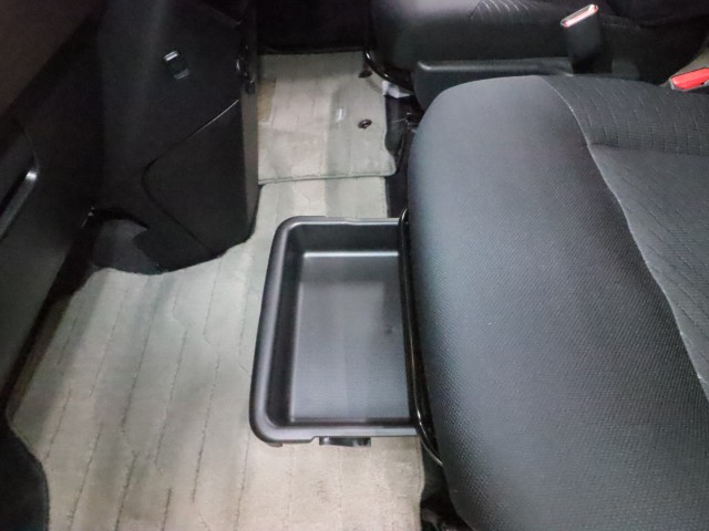 トヨタ ルーミー GS