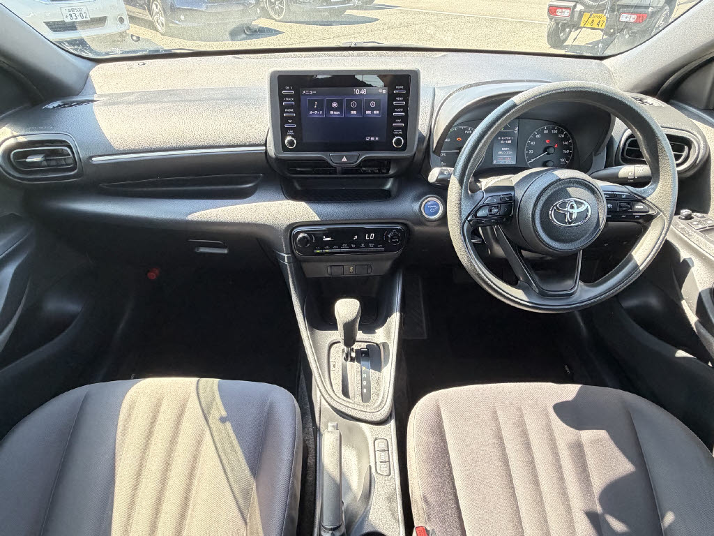 トヨタ ヤリス ﾊｲﾌﾞﾘｯﾄﾞX 4WD