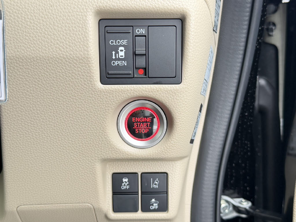 ホンダ Ｎ　ＢＯＸ G Lﾎﾝﾀﾞｾﾝｼﾝｸﾞ