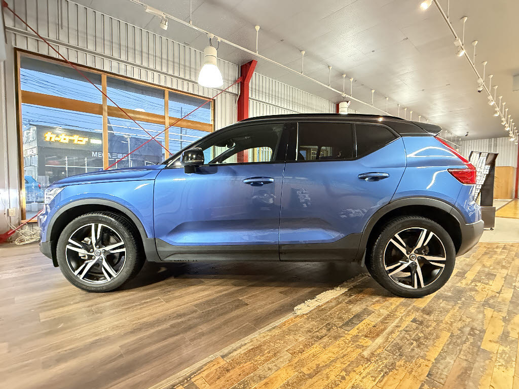 ボルボ ボルボ ＸＣ４０ B4 AWD ｲﾝｽｸﾘﾌﾟｼｮﾝ